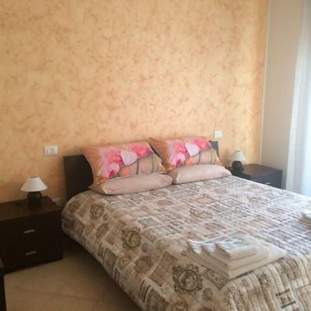 Апартаменти Bnb Del Nilo Монтезільвано Екстер'єр фото