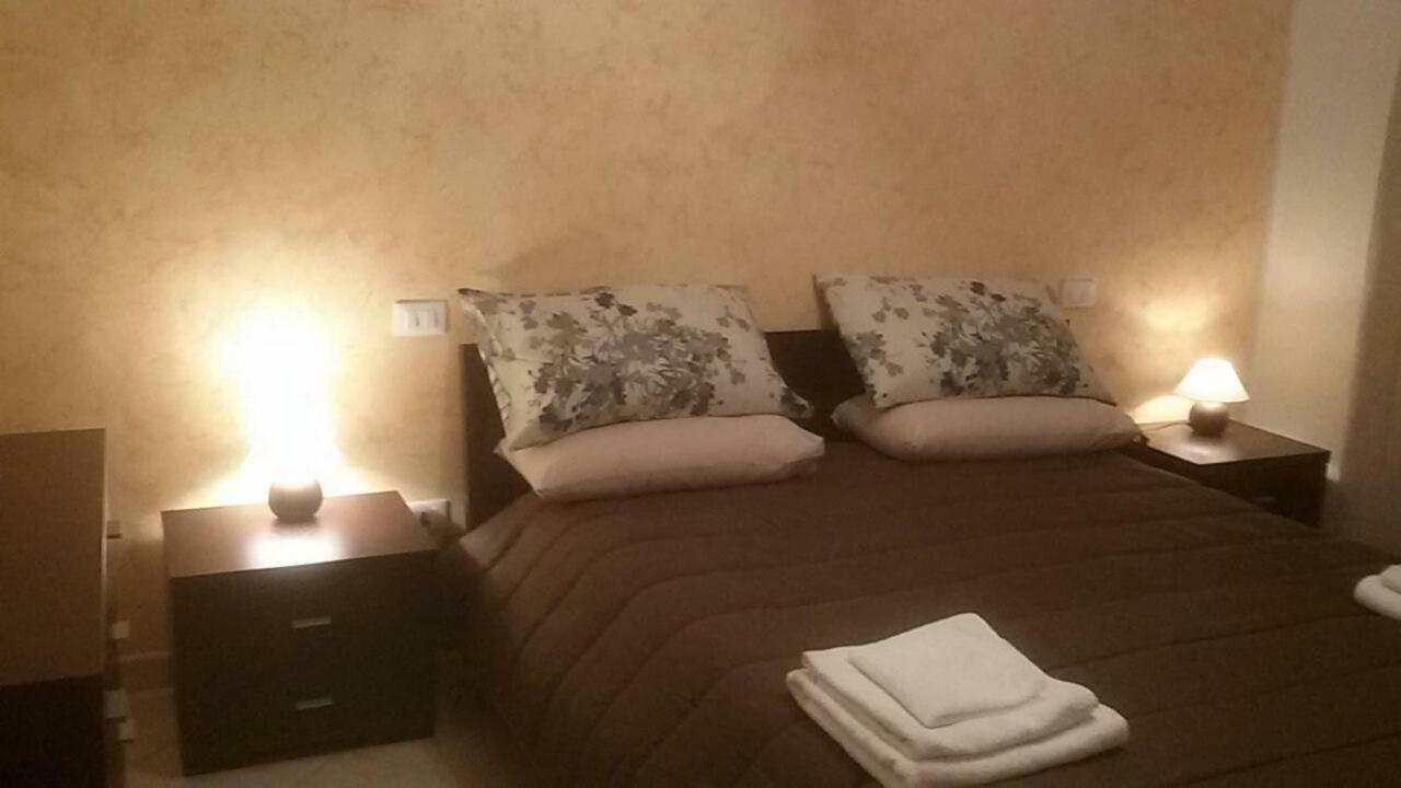 Апартаменти Bnb Del Nilo Монтезільвано Екстер'єр фото