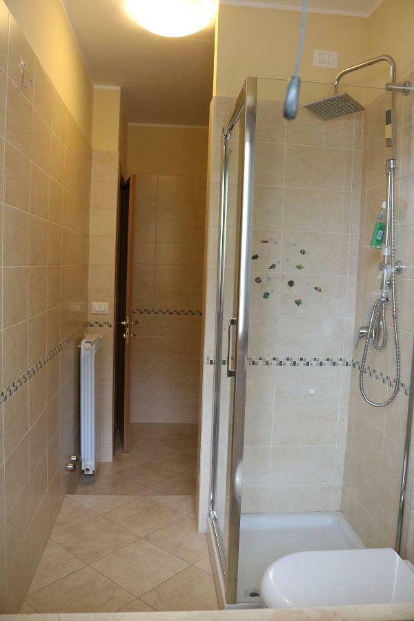 Апартаменти Bnb Del Nilo Монтезільвано Екстер'єр фото