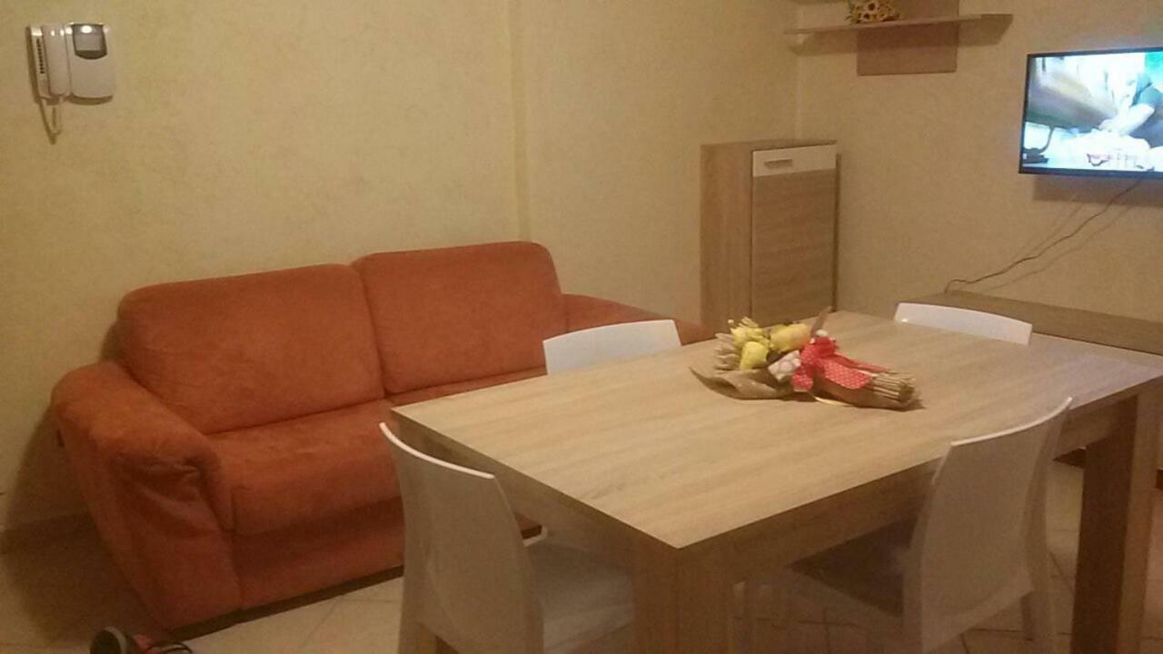 Апартаменти Bnb Del Nilo Монтезільвано Екстер'єр фото