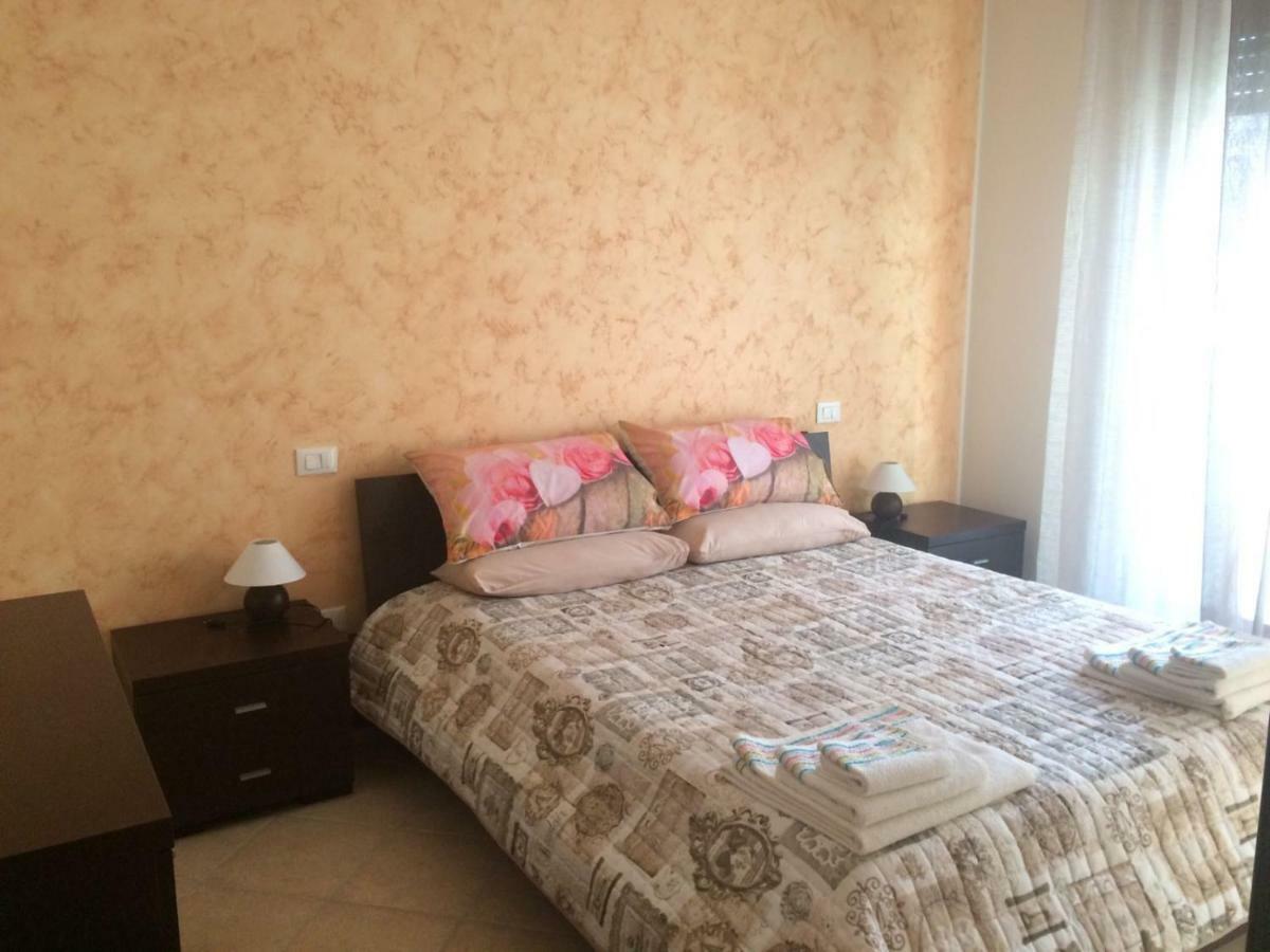 Апартаменти Bnb Del Nilo Монтезільвано Екстер'єр фото