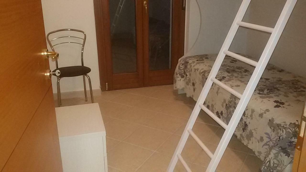 Апартаменти Bnb Del Nilo Монтезільвано Екстер'єр фото